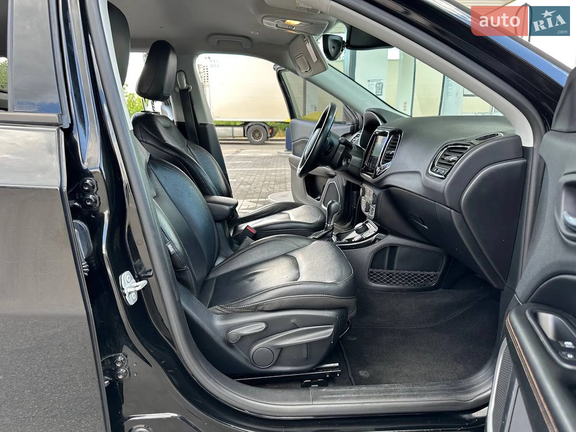 2018 Jeep Compass - мініатюра 17