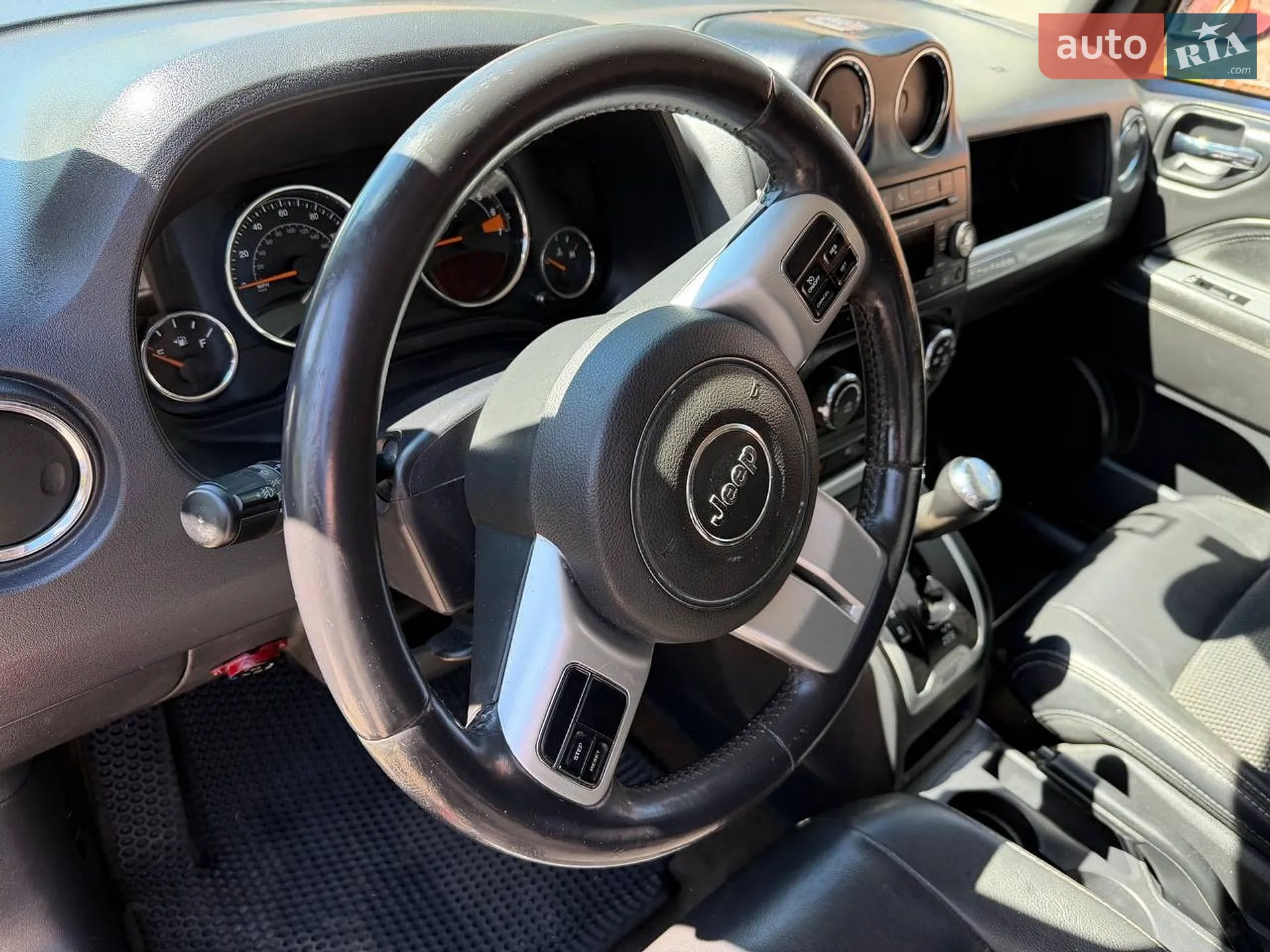 2015 Jeep Compass - мініатюра 15