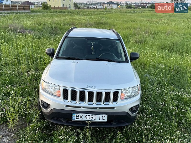 Внедорожник / Кроссовер Jeep Compass 2012 в Софиевской Борщаговке