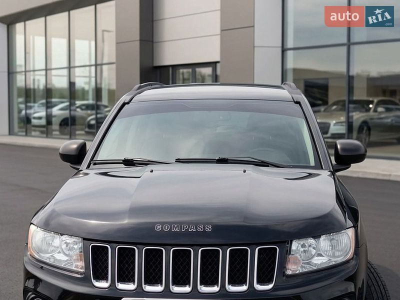 Внедорожник / Кроссовер Jeep Compass 2012 в Сокольниках