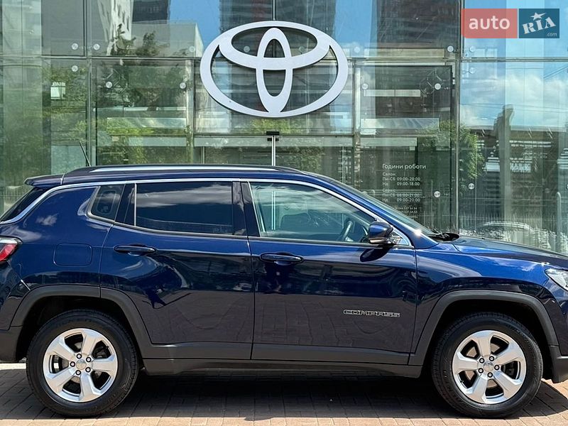 Внедорожник / Кроссовер Jeep Compass 2016 в Киеве