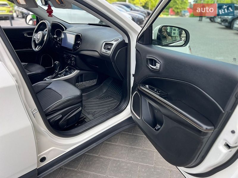 Позашляховик / Кросовер Jeep Compass 2018 в Рівному
