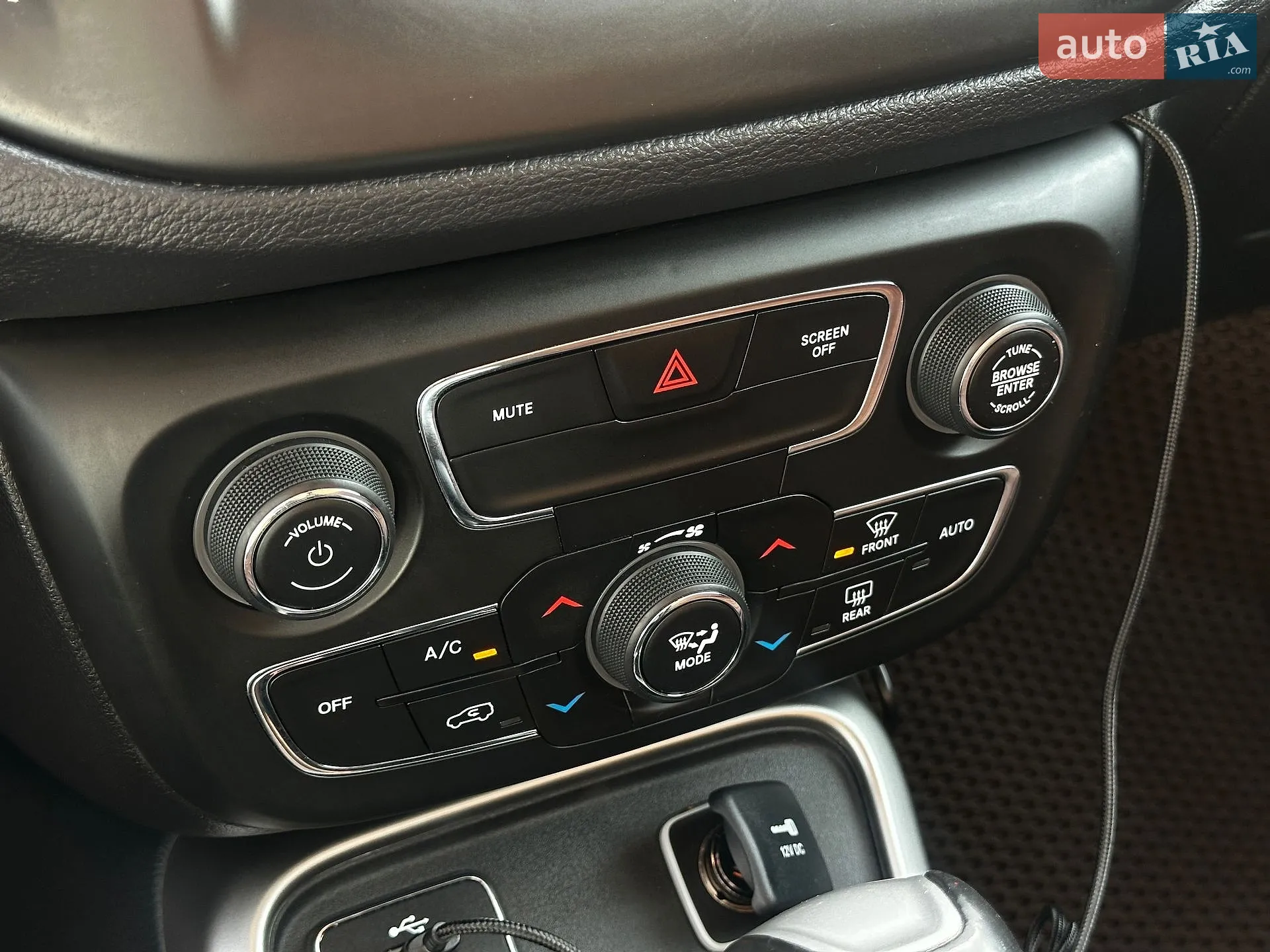 2017 Jeep Compass - мініатюра 31