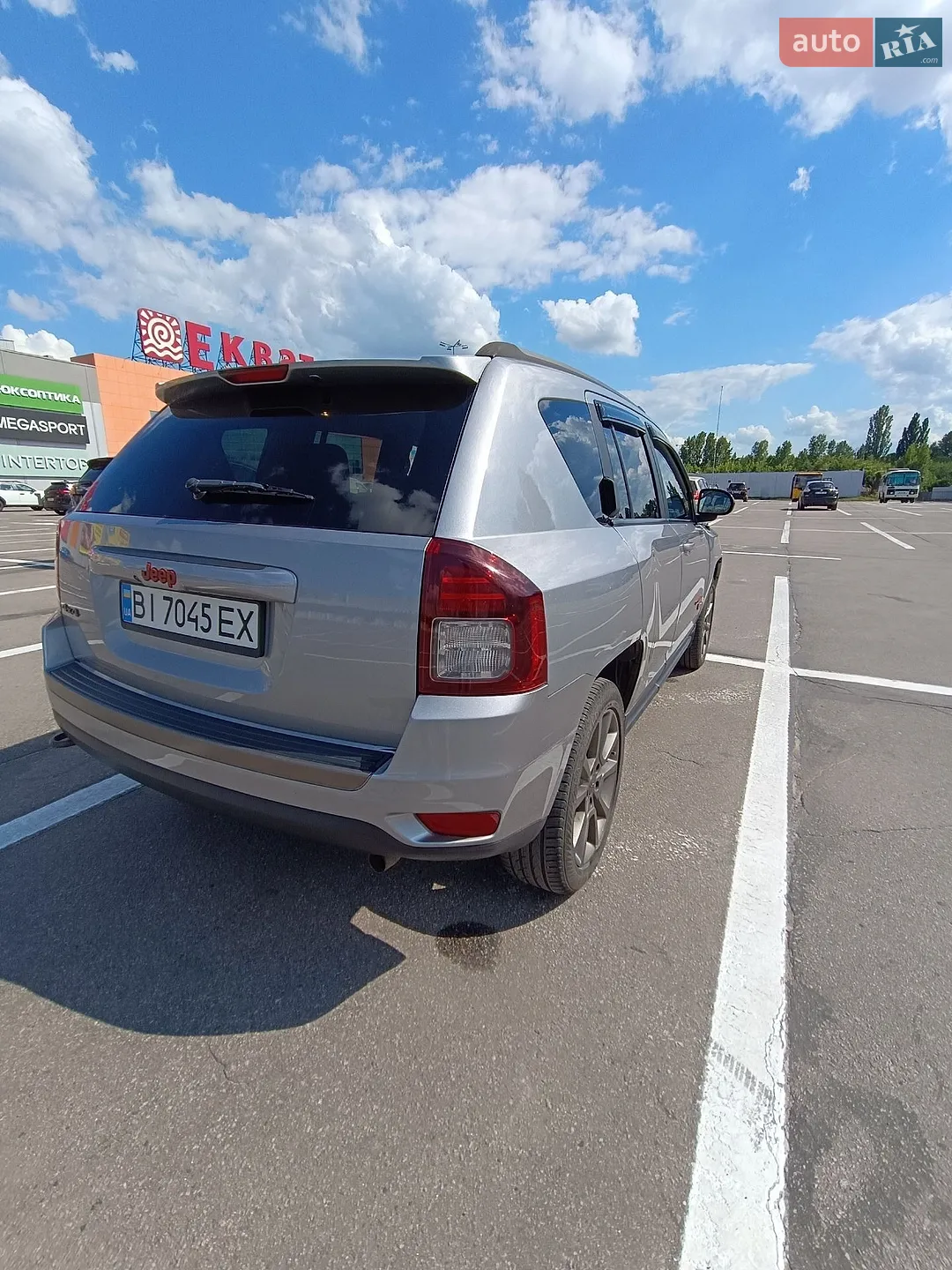 2016 Jeep Compass - мініатюра 16