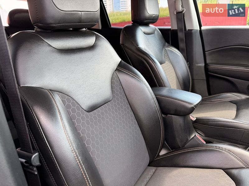 Позашляховик / Кросовер Jeep Compass 2017 в Києві