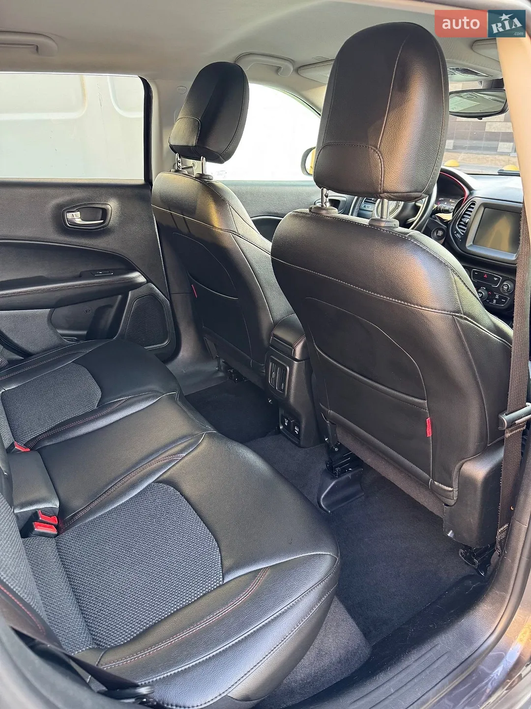 2018 Jeep Compass - мініатюра 13