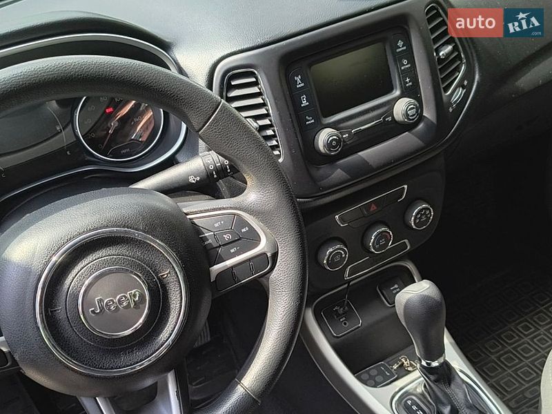 Внедорожник / Кроссовер Jeep Compass 2017 в Александрие