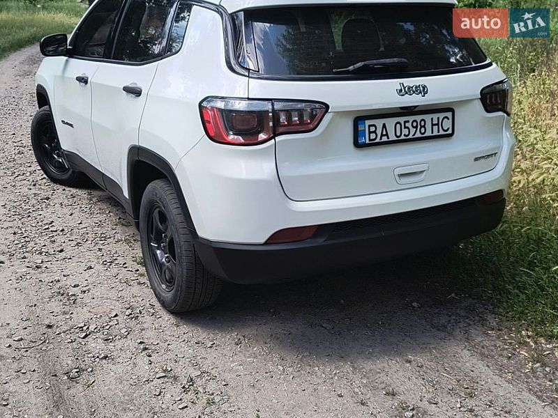 Внедорожник / Кроссовер Jeep Compass 2017 в Александрие