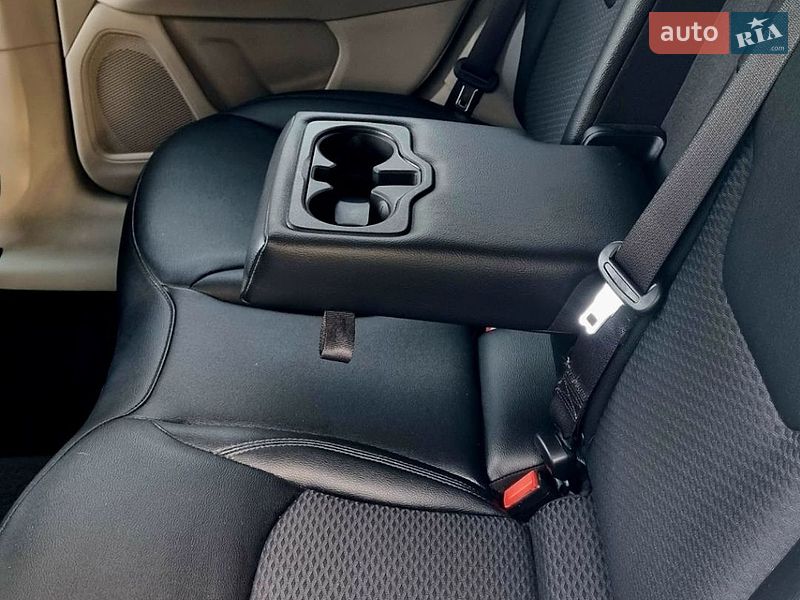 Позашляховик / Кросовер Jeep Compass 2023 в Вишневому фото 26 Позашляховик / Кросовер Jeep Compass 2023 в Вишневому