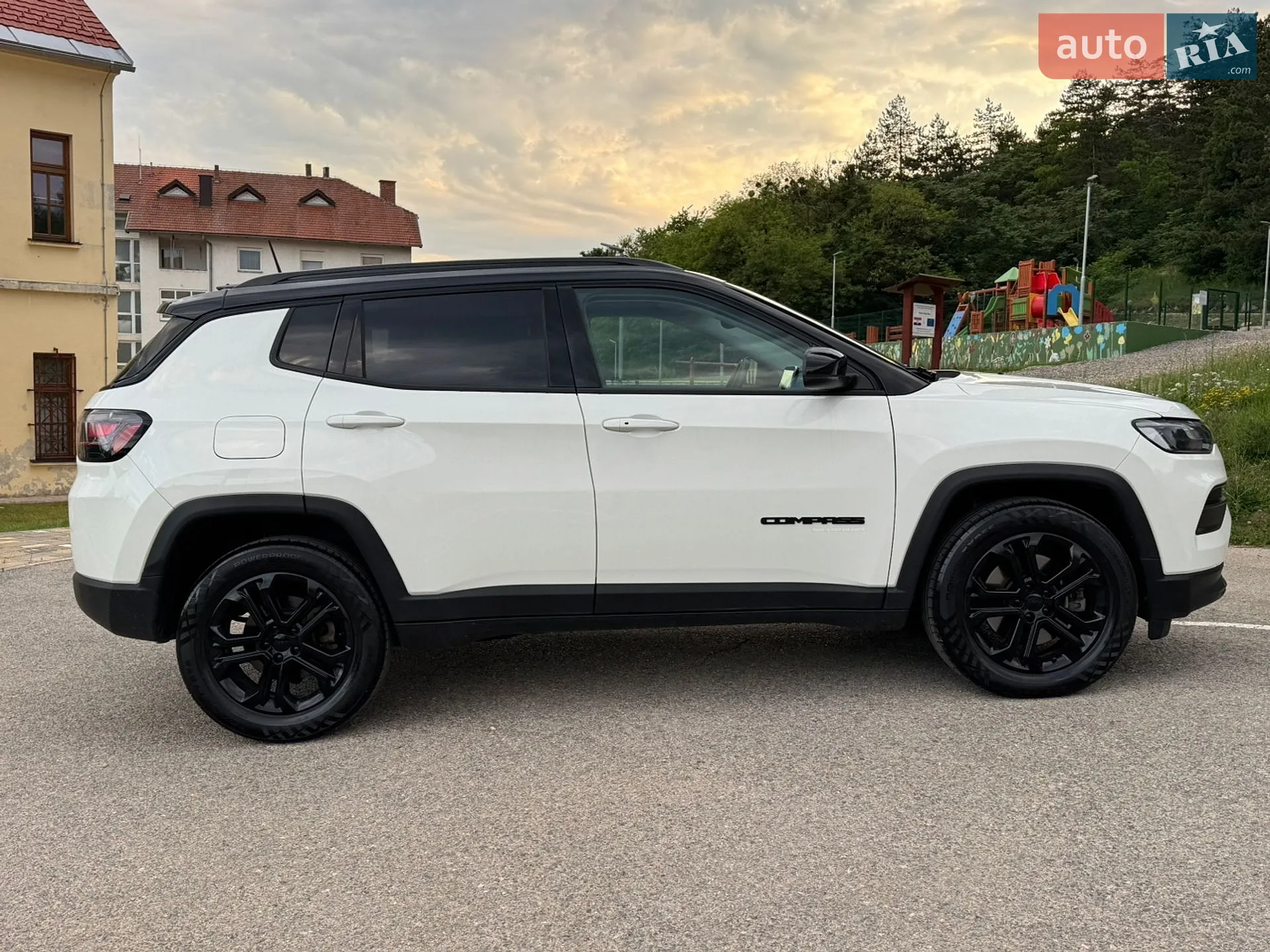 2022 Jeep Compass - мініатюра 9