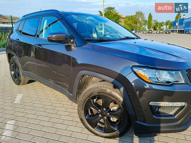 Внедорожник / Кроссовер Jeep Compass 2018 в Ромнах