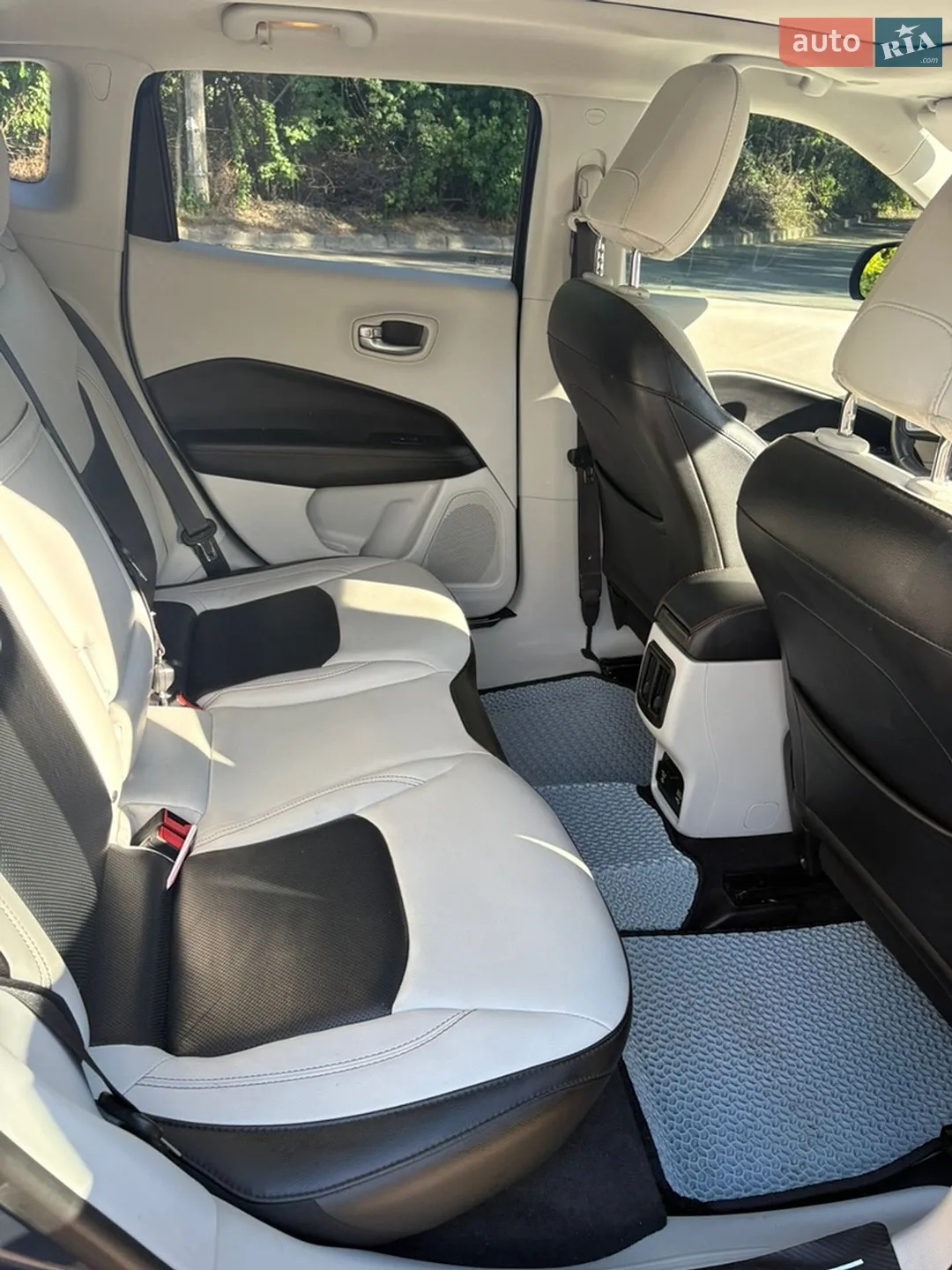 2018 Jeep Compass - мініатюра 8