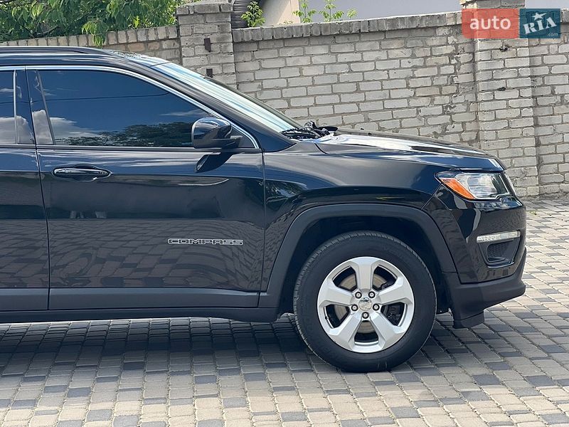 Позашляховик / Кросовер Jeep Compass 2017 в Рівному