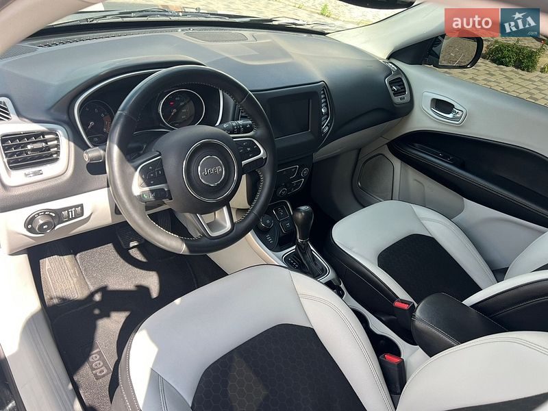 Позашляховик / Кросовер Jeep Compass 2017 в Рівному