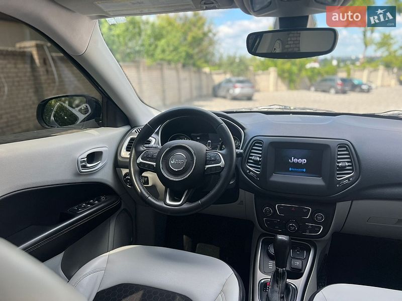 Позашляховик / Кросовер Jeep Compass 2017 в Рівному