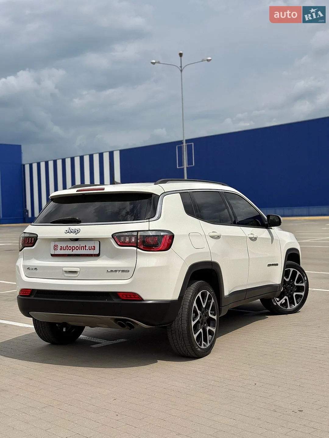2017 Jeep Compass - мініатюра 9