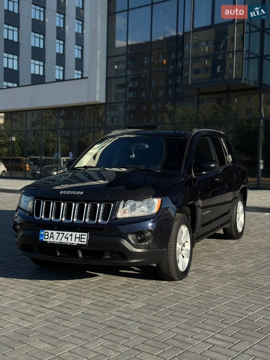 2011 Jeep Compass - фото 1