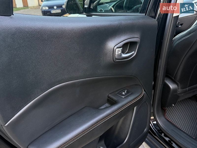 Внедорожник / Кроссовер Jeep Compass 2020 в Ивано-Франковске