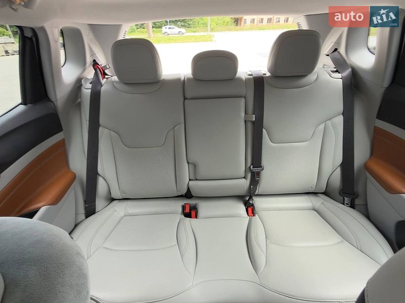 Позашляховик / Кросовер Jeep Compass 2021 в Стебнику