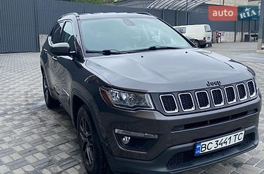 Позашляховик / Кросовер Jeep Compass 2017 в Хмельницькому Позашляховик / Кросовер Jeep Compass 2017 в Хмельницькому