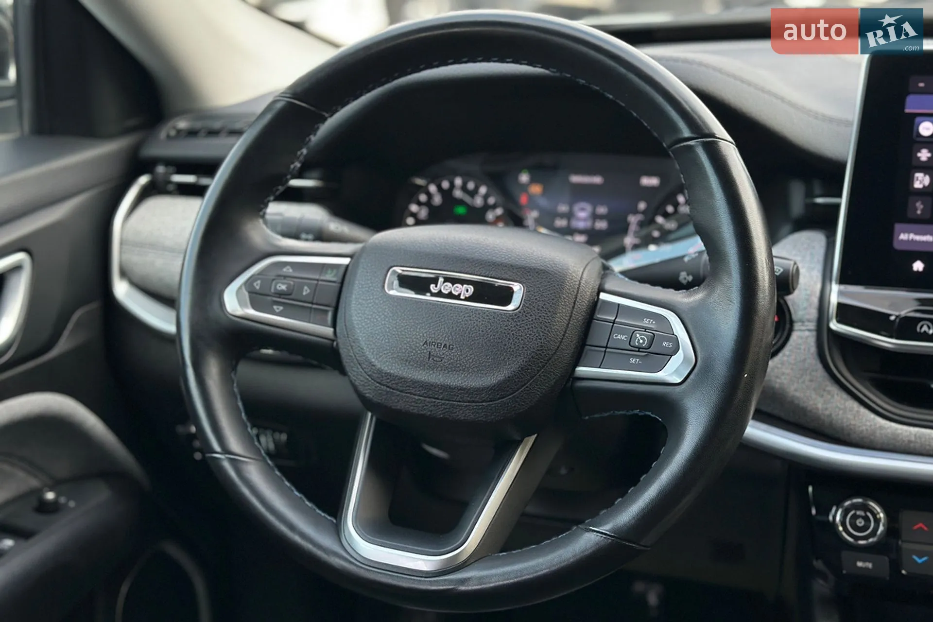 2022 Jeep Compass - мініатюра 13