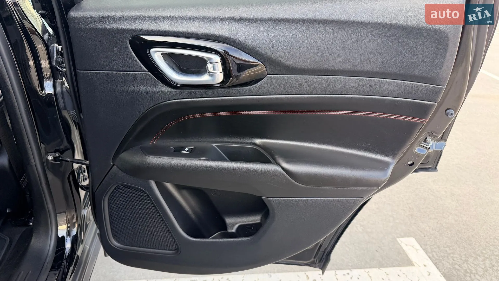 2021 Jeep Compass - мініатюра 28