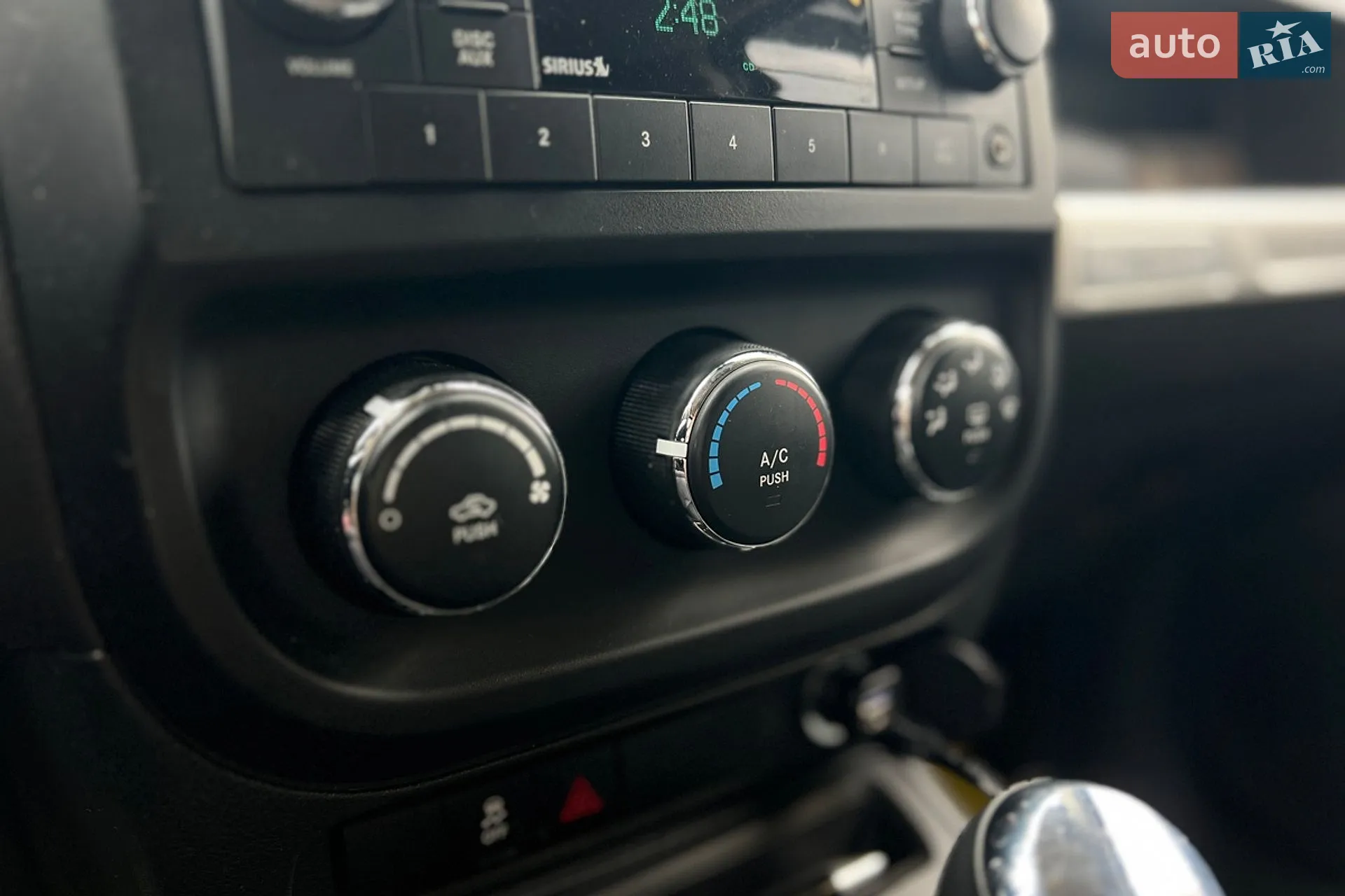 2016 Jeep Compass - мініатюра 16