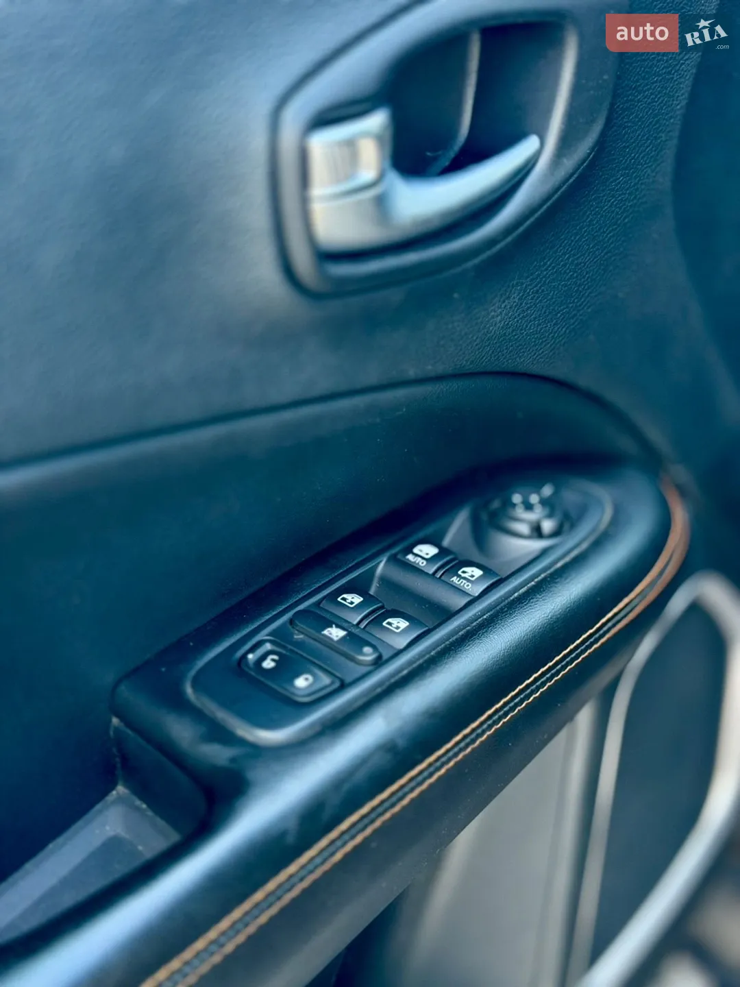2018 Jeep Compass - мініатюра 16