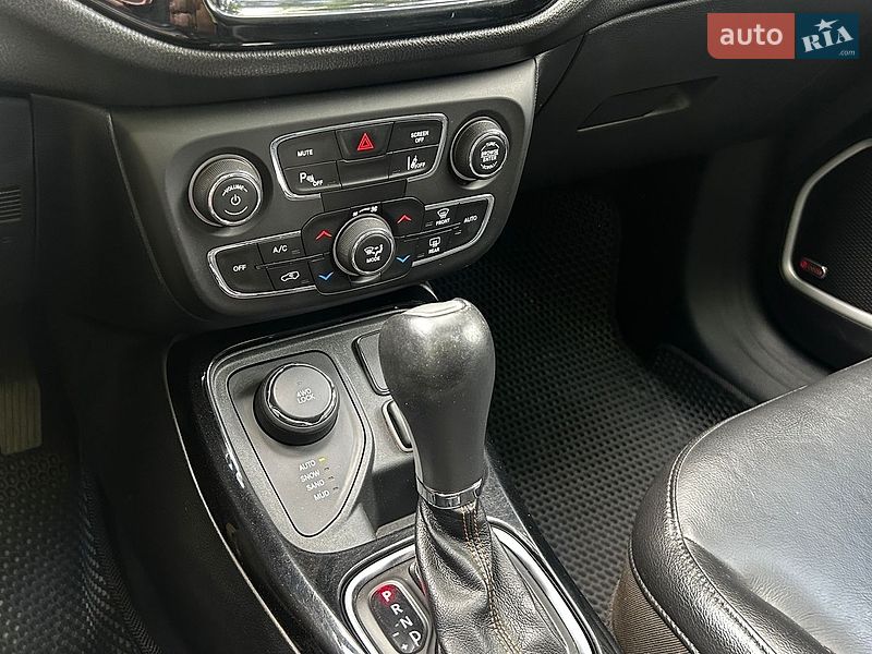 Внедорожник / Кроссовер Jeep Compass 2017 в Самаре
