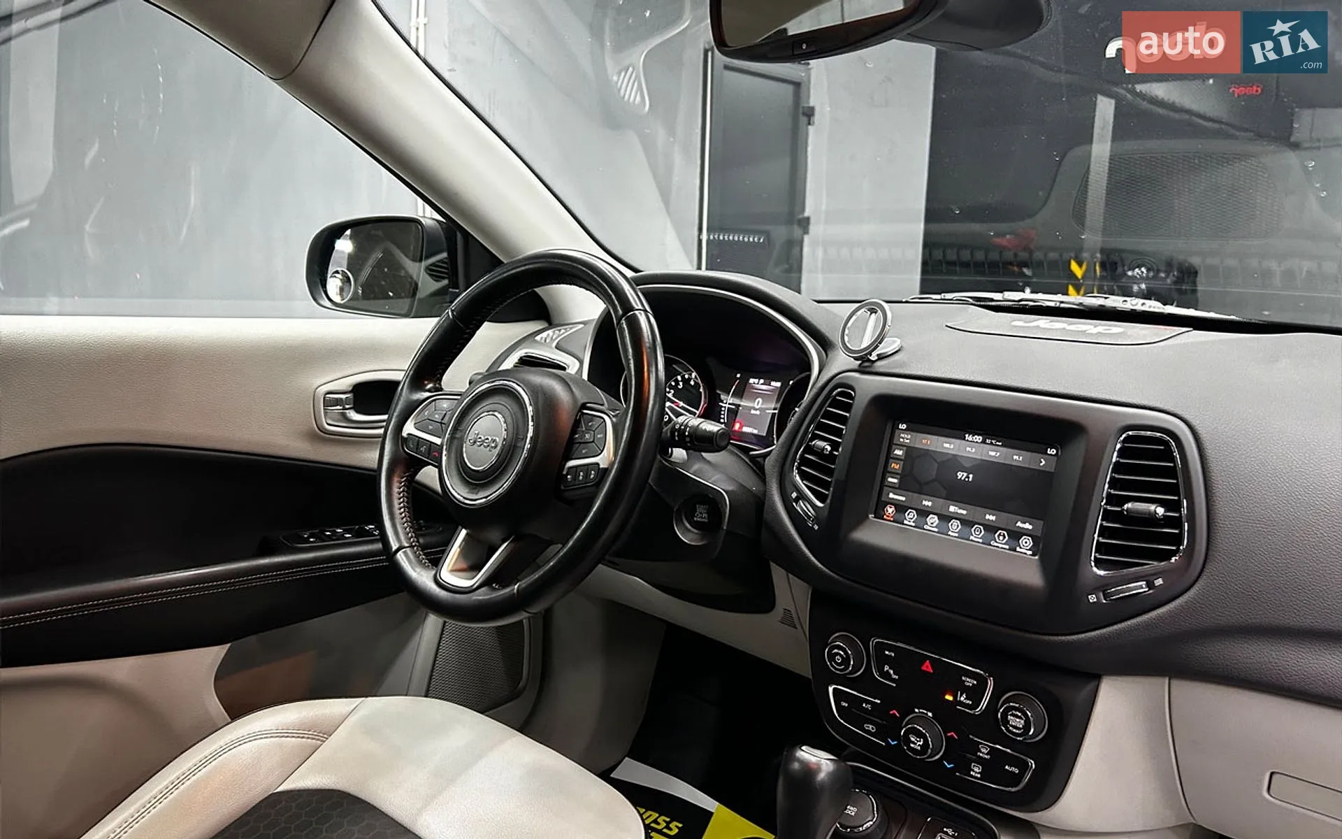 2019 Jeep Compass - мініатюра 27