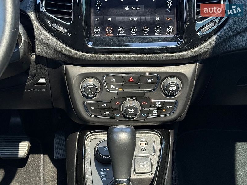 Внедорожник / Кроссовер Jeep Compass 2018 в Киеве