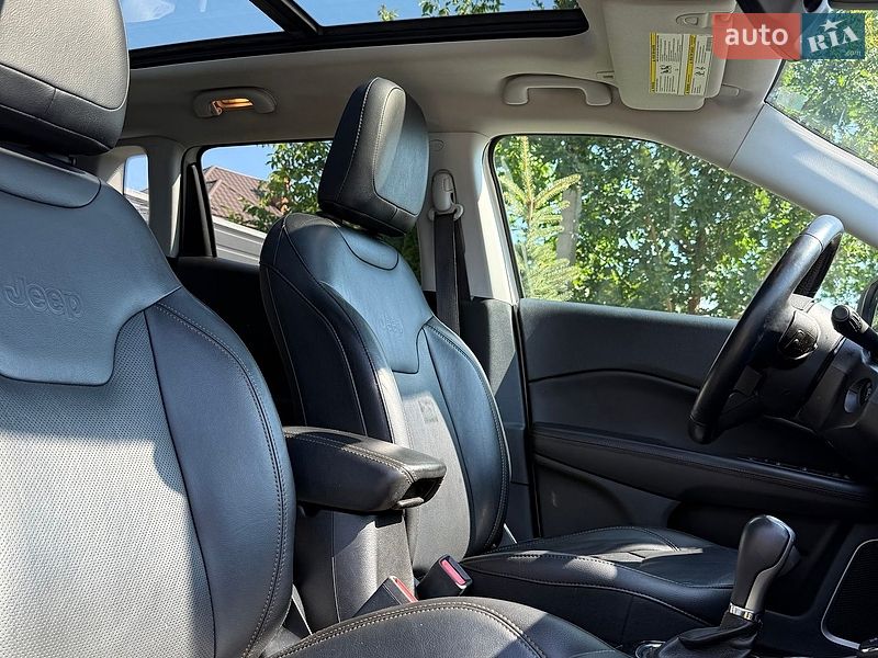 Внедорожник / Кроссовер Jeep Compass 2018 в Киеве