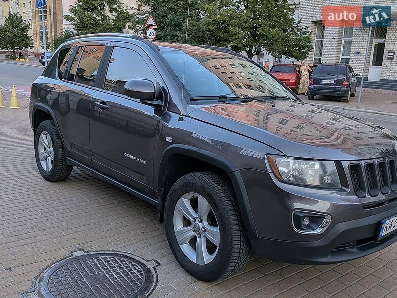 Позашляховик / Кросовер Jeep Compass 2015 в Києві