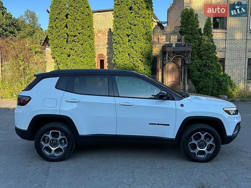 Внедорожник / Кроссовер Jeep Compass 2022 в Киеве