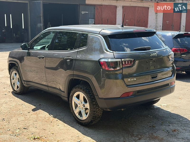 Внедорожник / Кроссовер Jeep Compass 2023 в Киеве