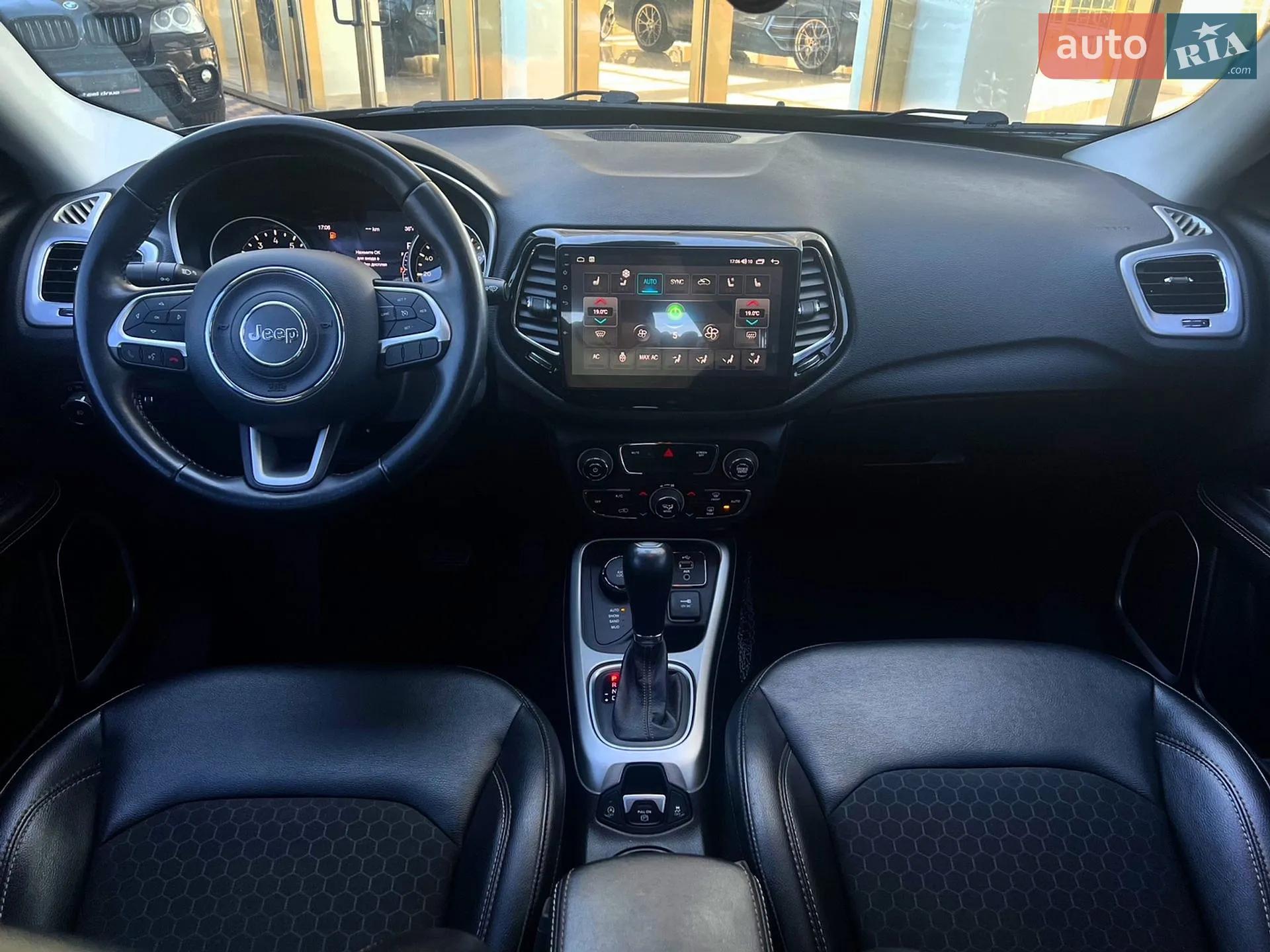 2018 Jeep Compass - мініатюра 16