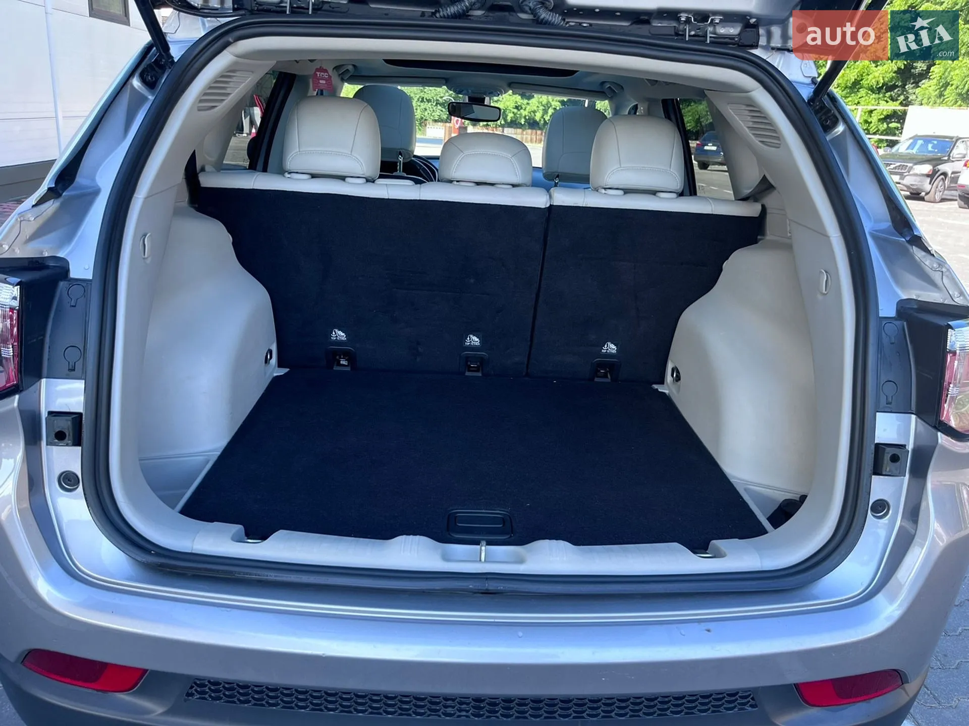 2019 Jeep Compass - мініатюра 17