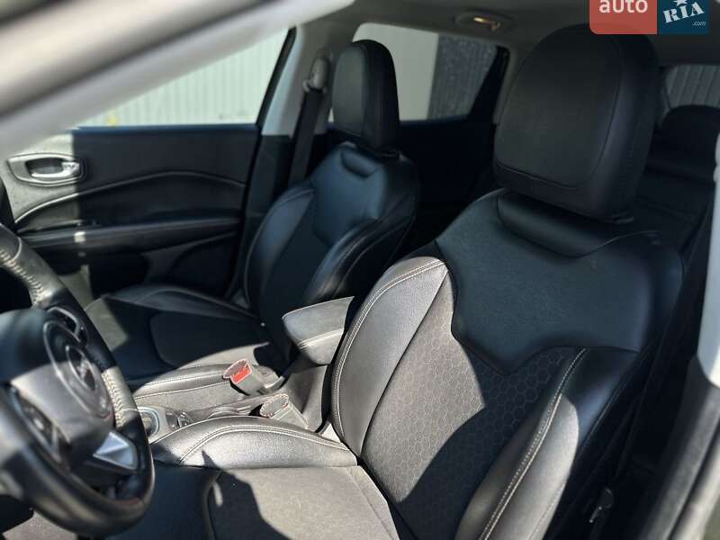 Позашляховик / Кросовер Jeep Compass 2018 в Косові