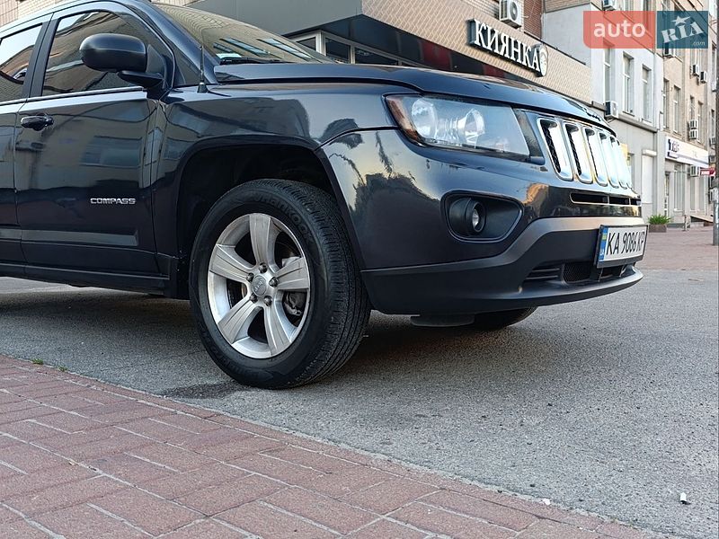 Внедорожник / Кроссовер Jeep Compass 2014 в Киеве