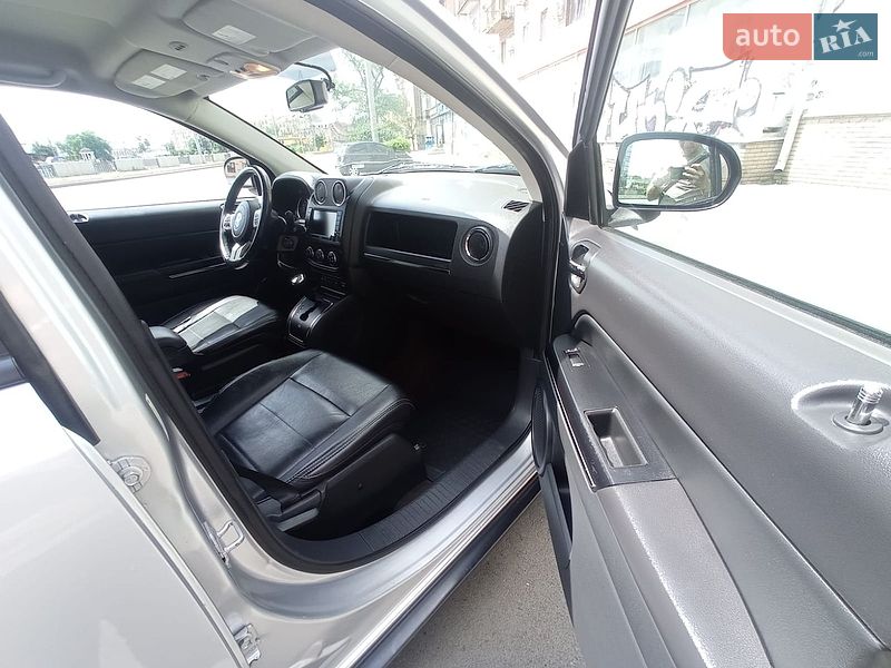 Внедорожник / Кроссовер Jeep Compass 2013 в Харькове