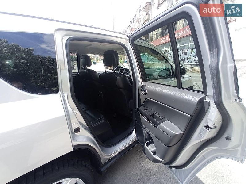 Внедорожник / Кроссовер Jeep Compass 2013 в Харькове