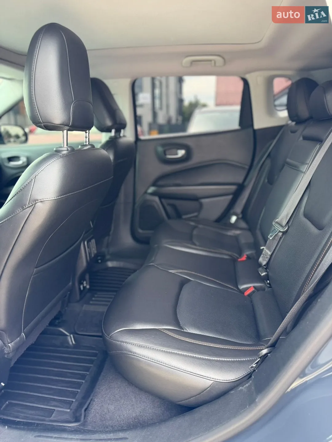 2017 Jeep Compass - мініатюра 27