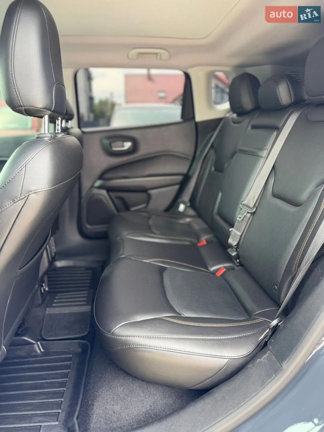 2017 Jeep Compass - мініатюра 28