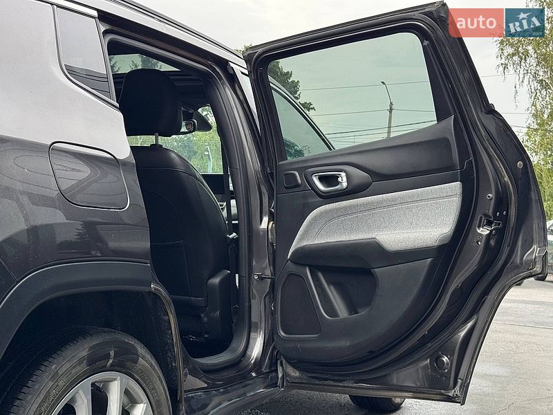 Позашляховик / Кросовер Jeep Compass 2023 в Рівному