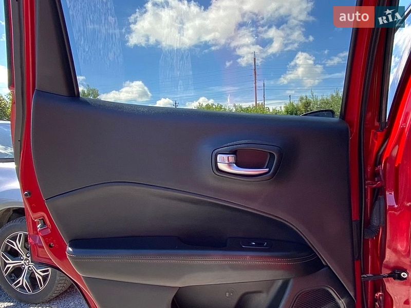 Внедорожник / Кроссовер Jeep Compass 2018 в Ровно