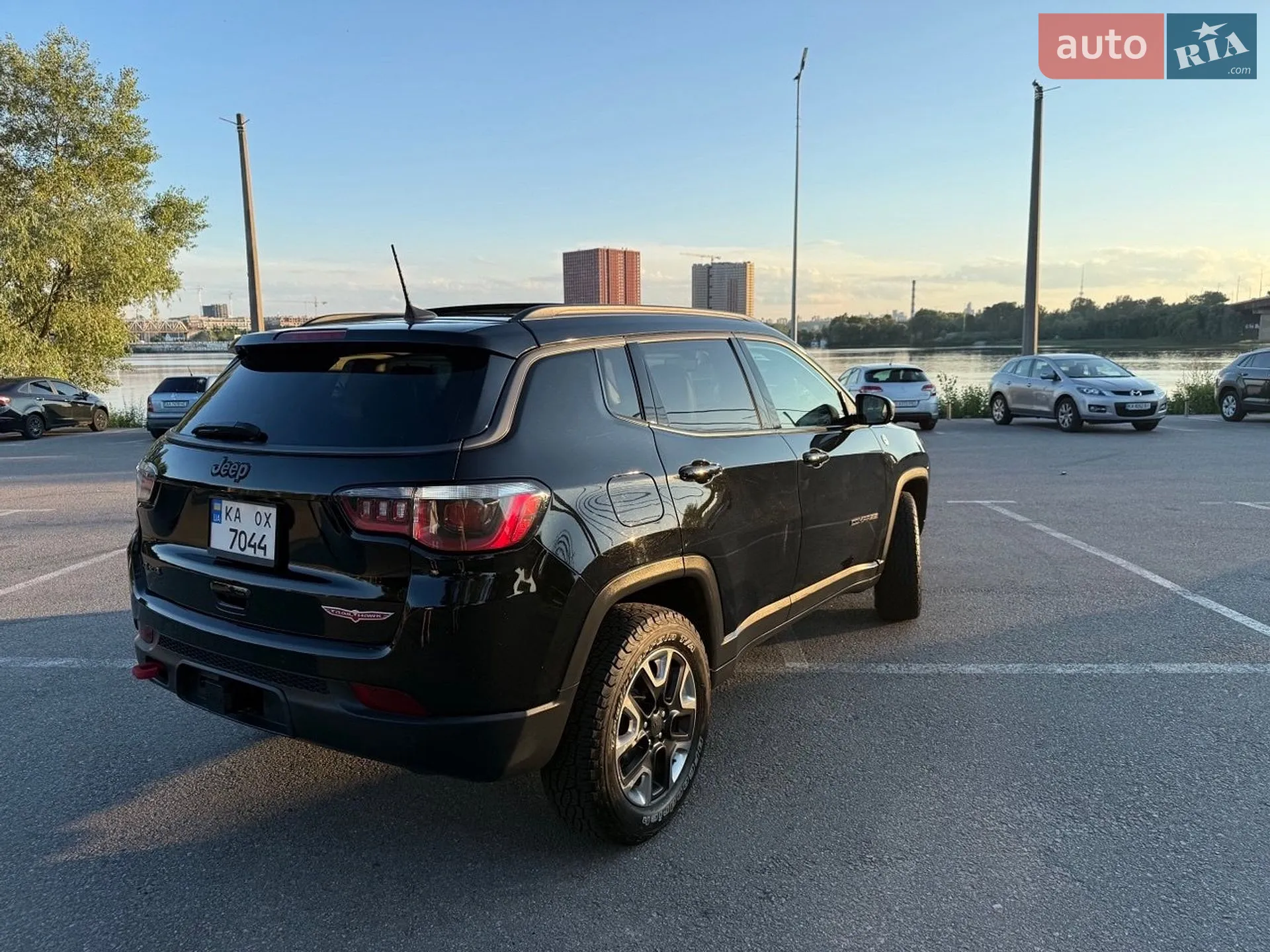 2017 Jeep Compass - мініатюра 2