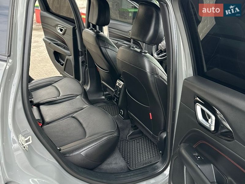 Внедорожник / Кроссовер Jeep Compass 2023 в Ромнах