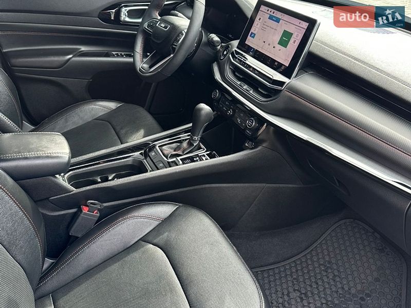 Внедорожник / Кроссовер Jeep Compass 2023 в Ромнах