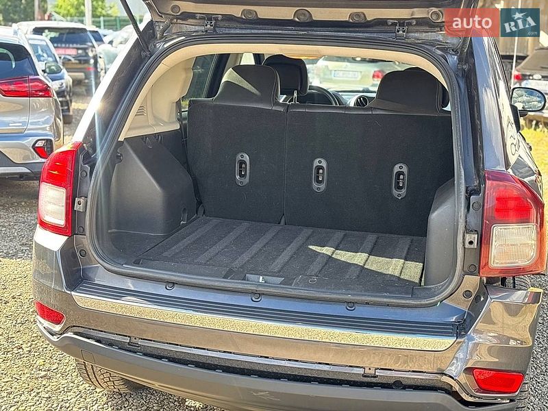 Внедорожник / Кроссовер Jeep Compass 2016 в Стрые