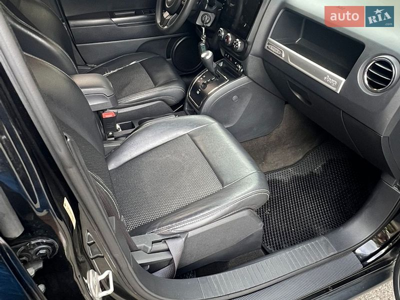 Внедорожник / Кроссовер Jeep Compass 2015 в Киеве
